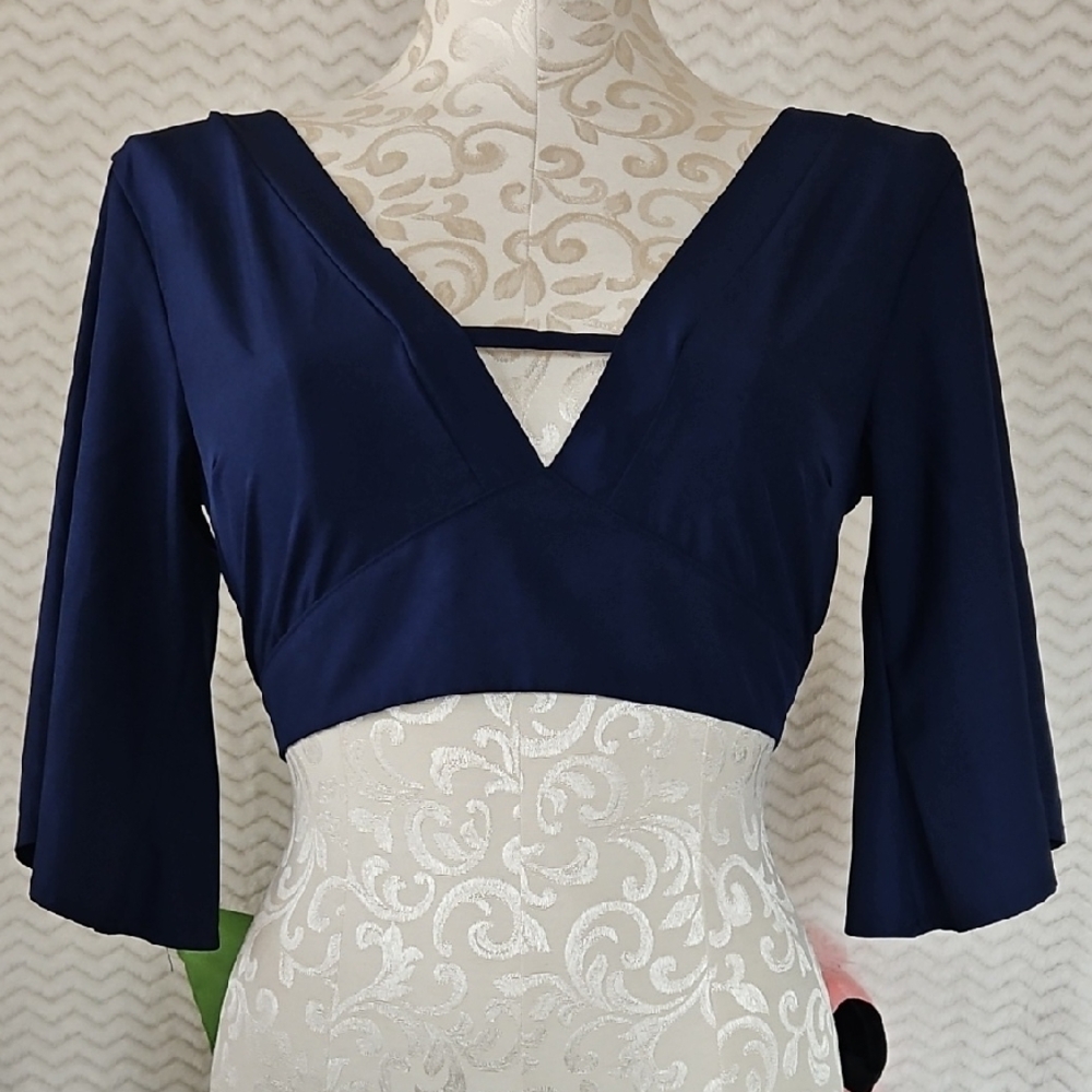 SHEIN Elegant Navy Women's Crop Top.
